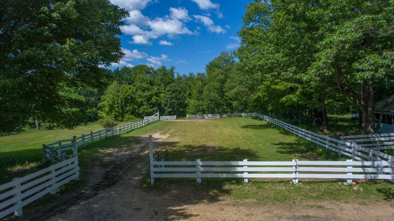 Roaring Brook Ranch Resort Lake George Exterior photo