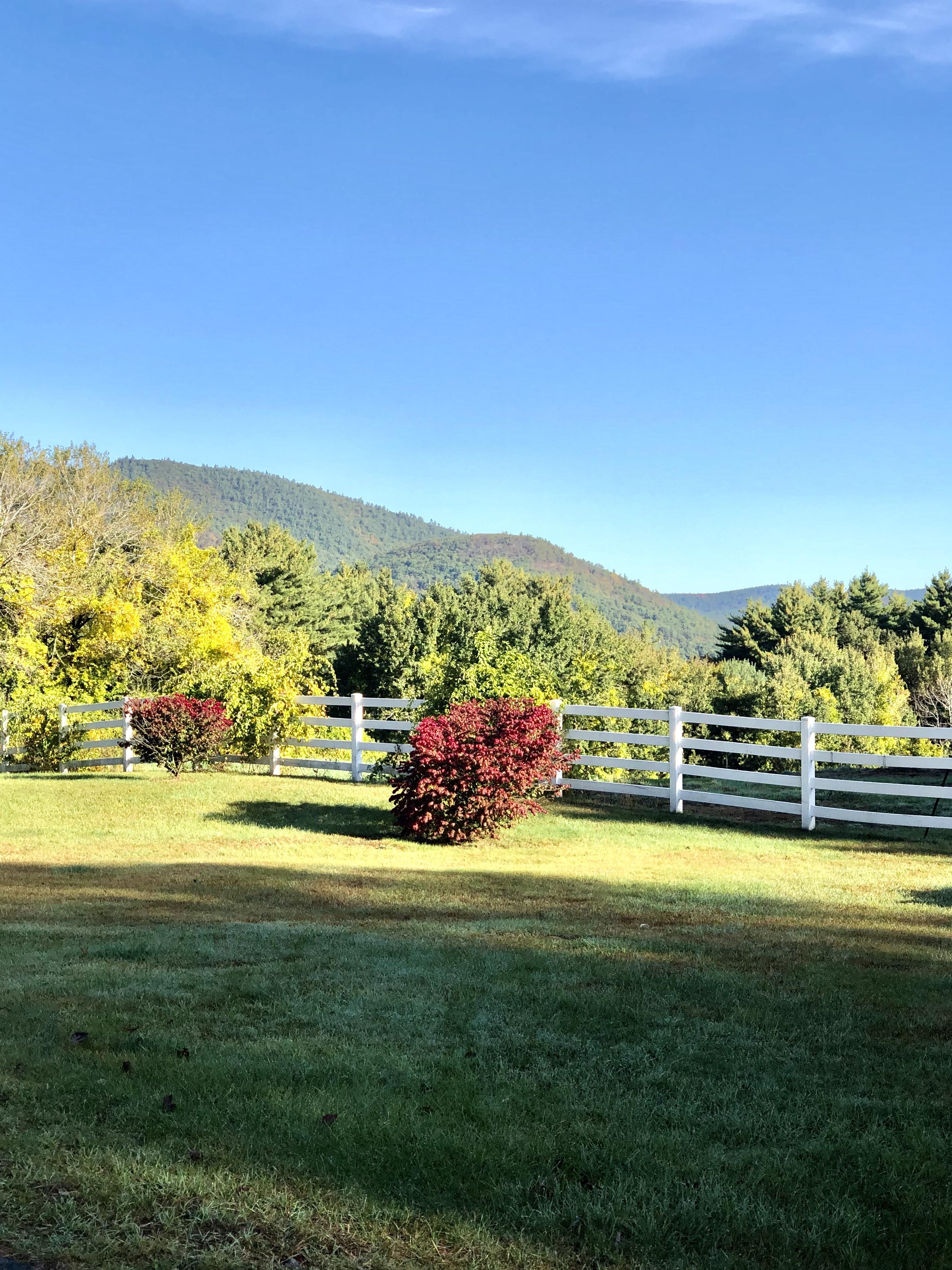 Roaring Brook Ranch Resort Lake George Exterior photo